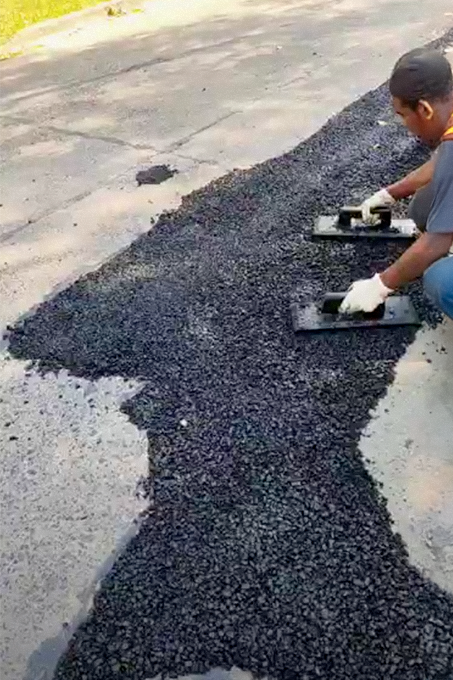 Colocación para arreglo de grietas en calle – Formosa